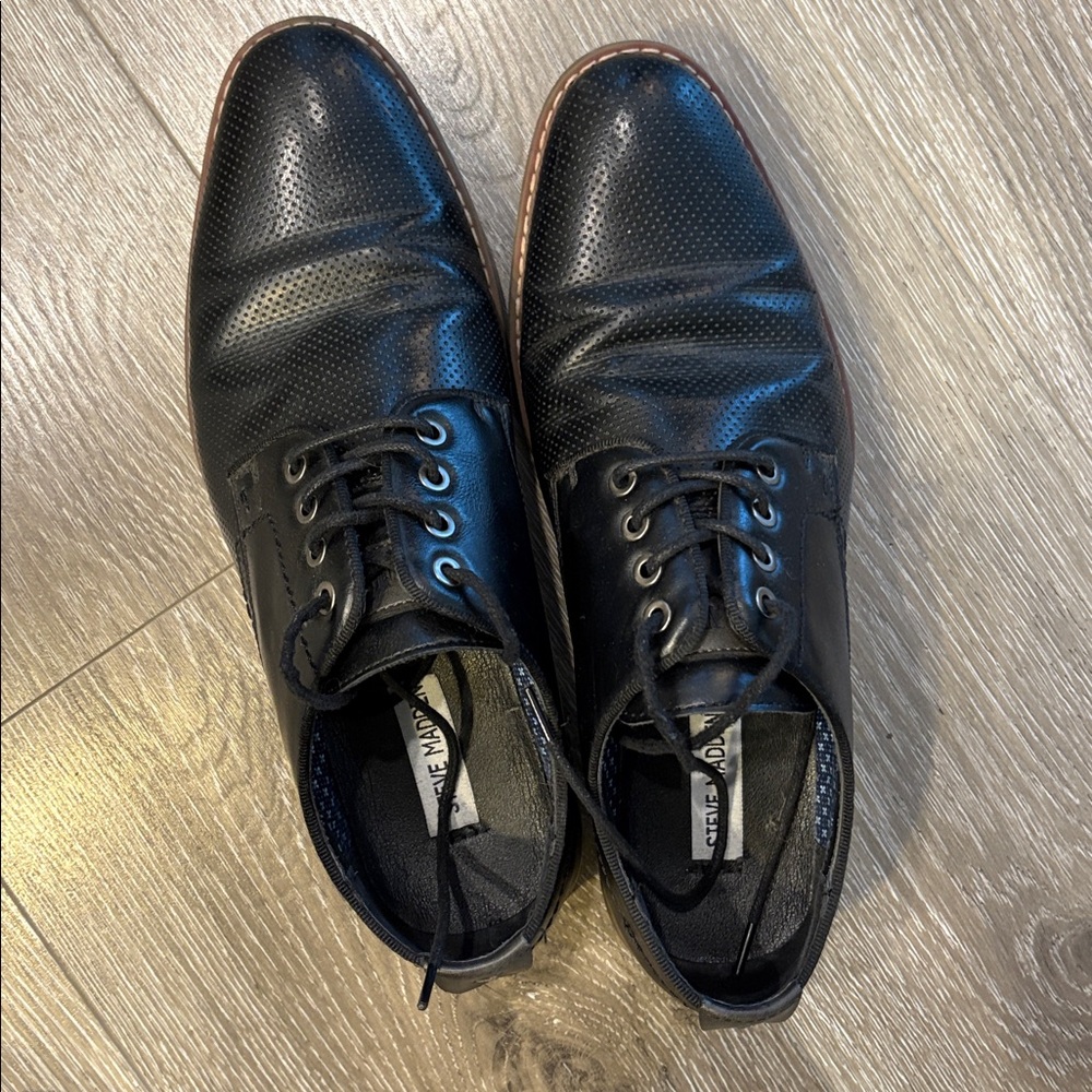 Steve Madden Black Perforated Oxfords